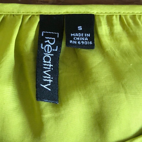 Relativity Silky Chartreuse Green Peasant Top 3/4 Sleeve - Picture 11 of 13